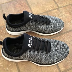 APL Techloom Phantom Athletic Shoes